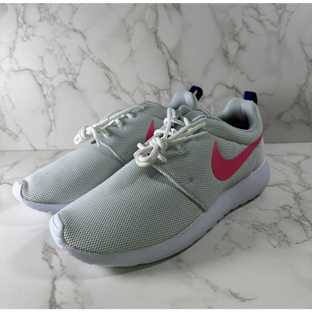 Nike Roshe One Pure Platinum/Lazer Pink 844994 007 Women's Size 8.5 Sneaker